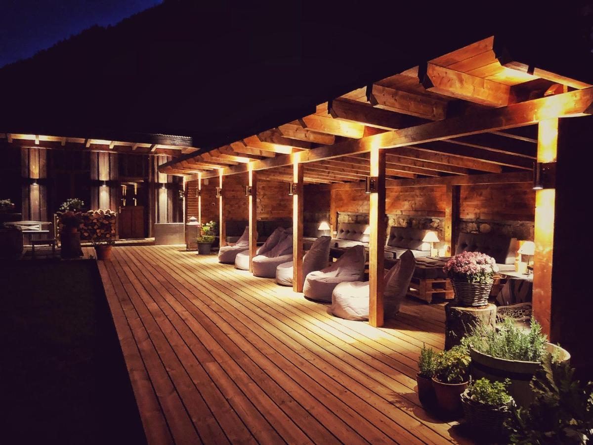 Family B&B Le Vieux Chalet Chateau-d'Oex Exterior photo