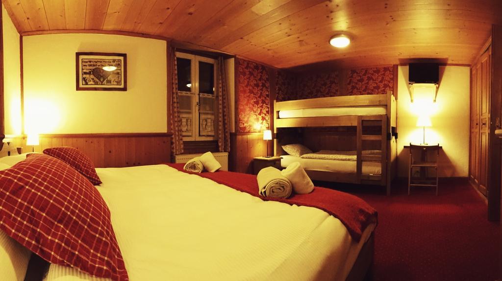 Family B&B Le Vieux Chalet Chateau-d'Oex Room photo
